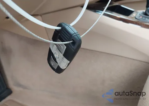 2009 BMW 328I z USA, uszkodzony, nr VIN WBAPH575X9NM33506